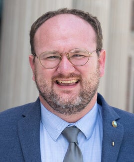Warren Oliver